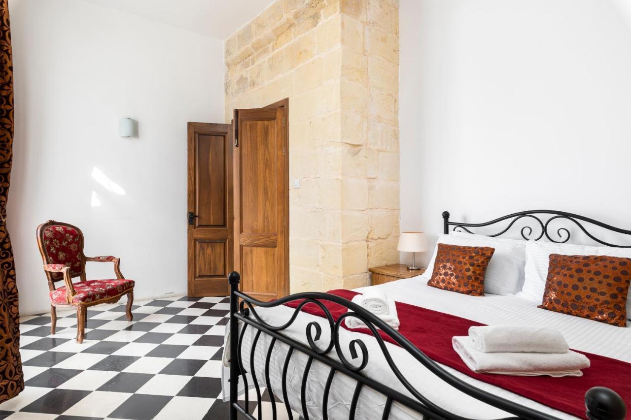 Traditional & Modern Maltese Townhouse - Rooftop Terrace And Sea Views, Close To Birgu Waterfront Cospicua Exterior photo
